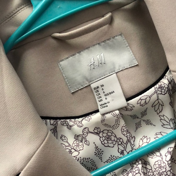 Burberry style Trench Coat - Picture 4 of 9